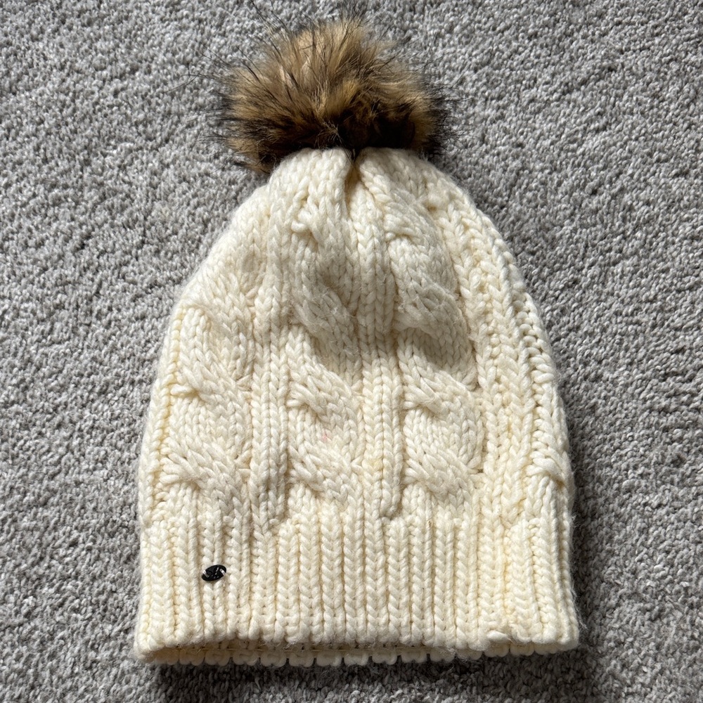 HOLISTER Cream Knit Beanie with Pom